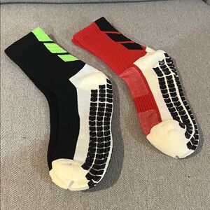 Youth Football Socks Mid-Length Thickened Anti-slip Sports Socks - Black and Red
